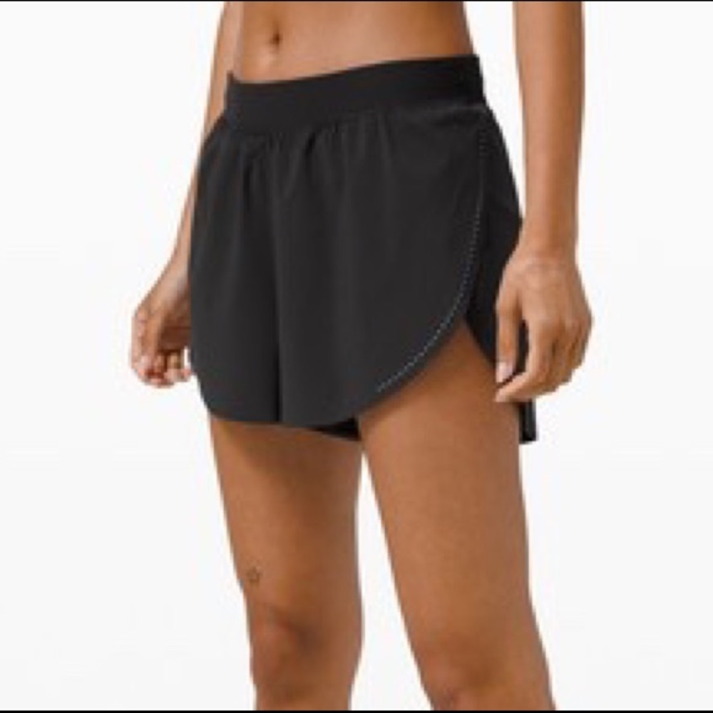 Lululemon On the Fly shorts 4